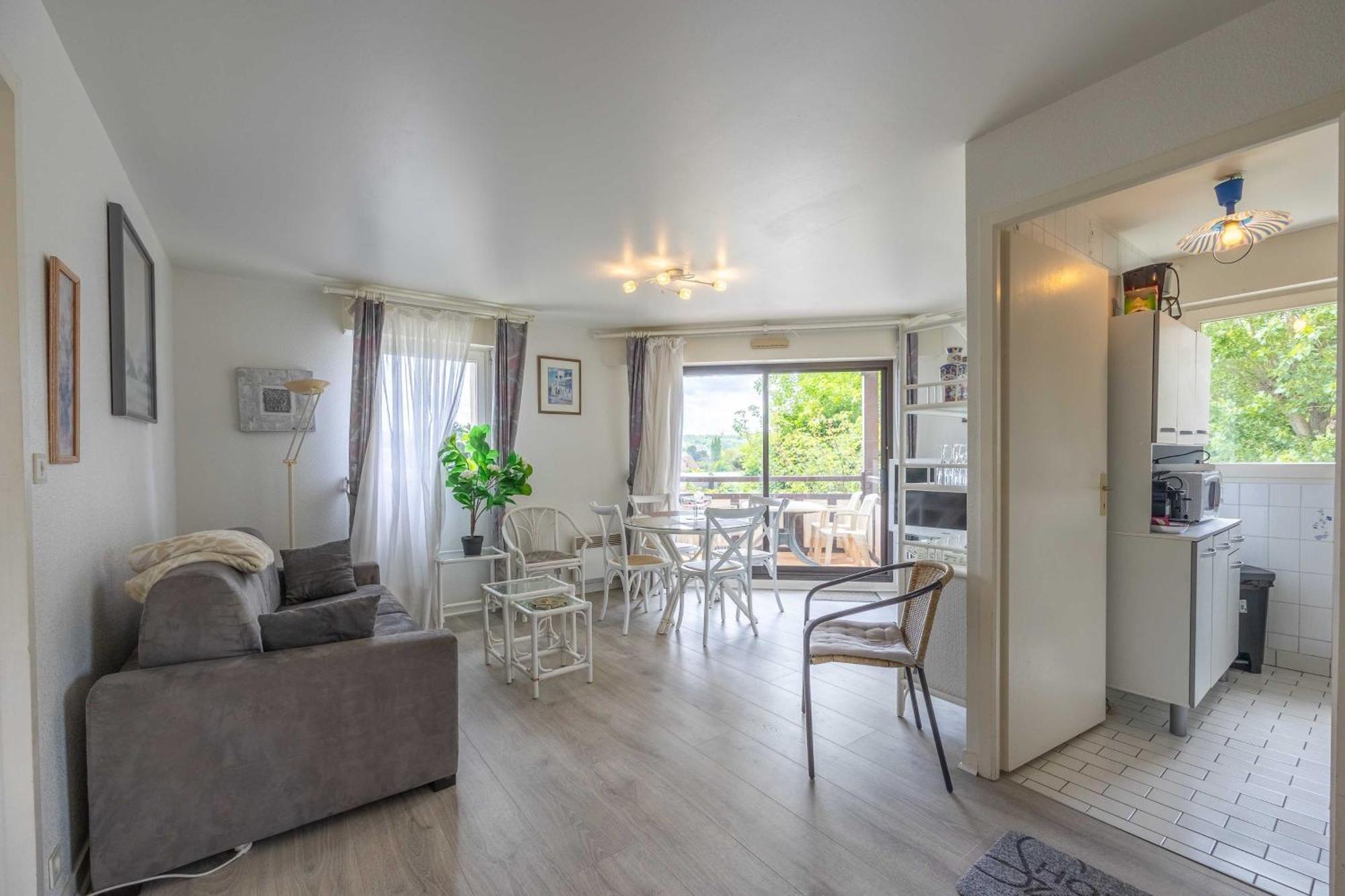 Apartment With Parking And Balcony Near The Beach Ντοβίλ Εξωτερικό φωτογραφία