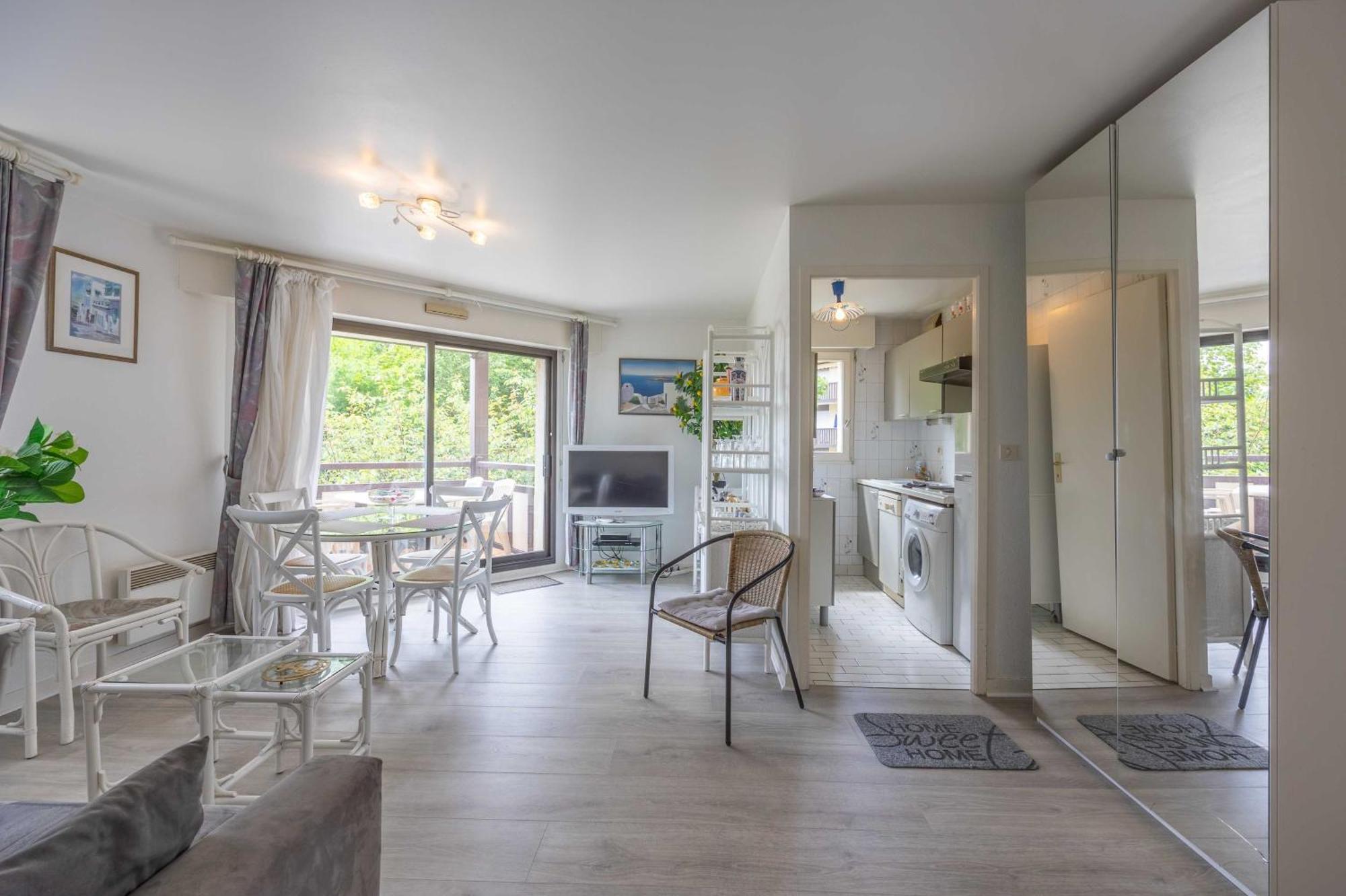 Apartment With Parking And Balcony Near The Beach Ντοβίλ Εξωτερικό φωτογραφία
